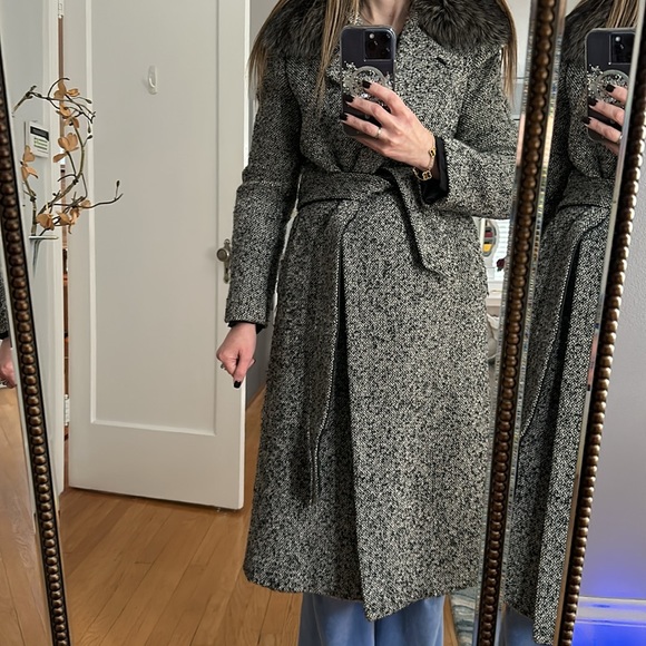 Elie Tahari tweed coat with fur collar size small - Picture 10 of 11